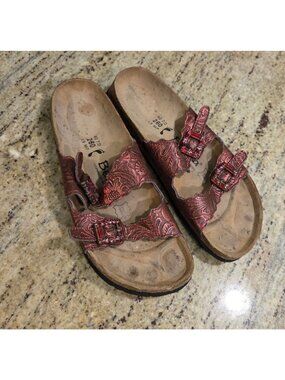 Red Embossed Rhinestone Birkenstock Womens Size 9 Sandals